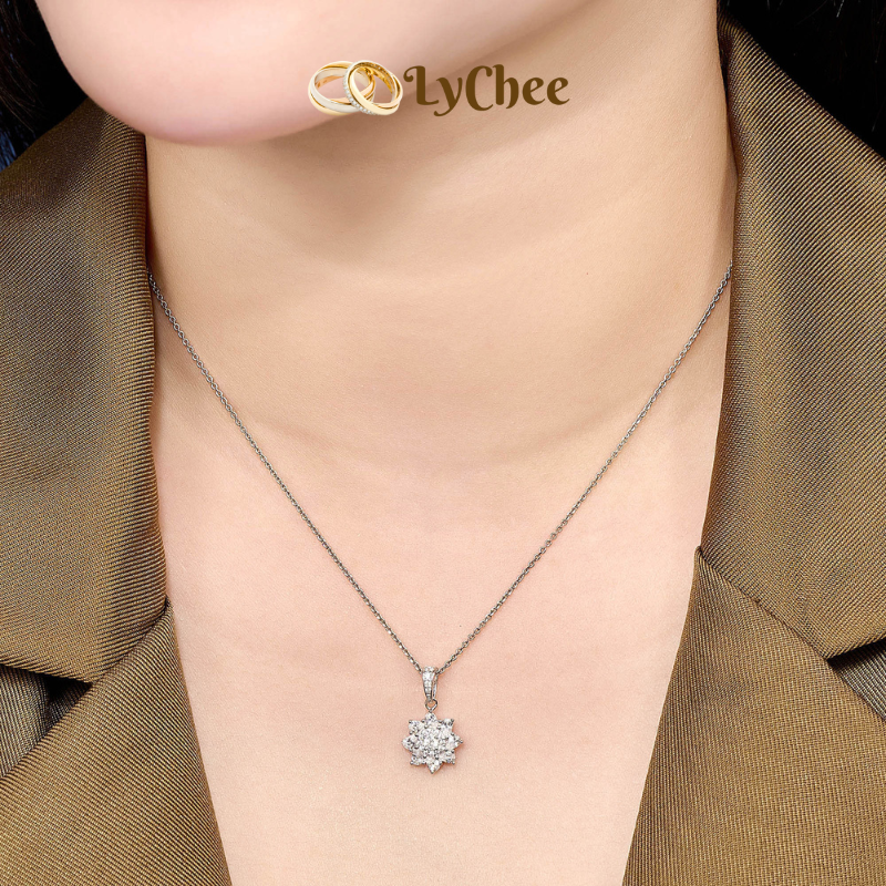 Mặt dây chuyền Bạc đính đá - Nguyễn Nhựt Duy